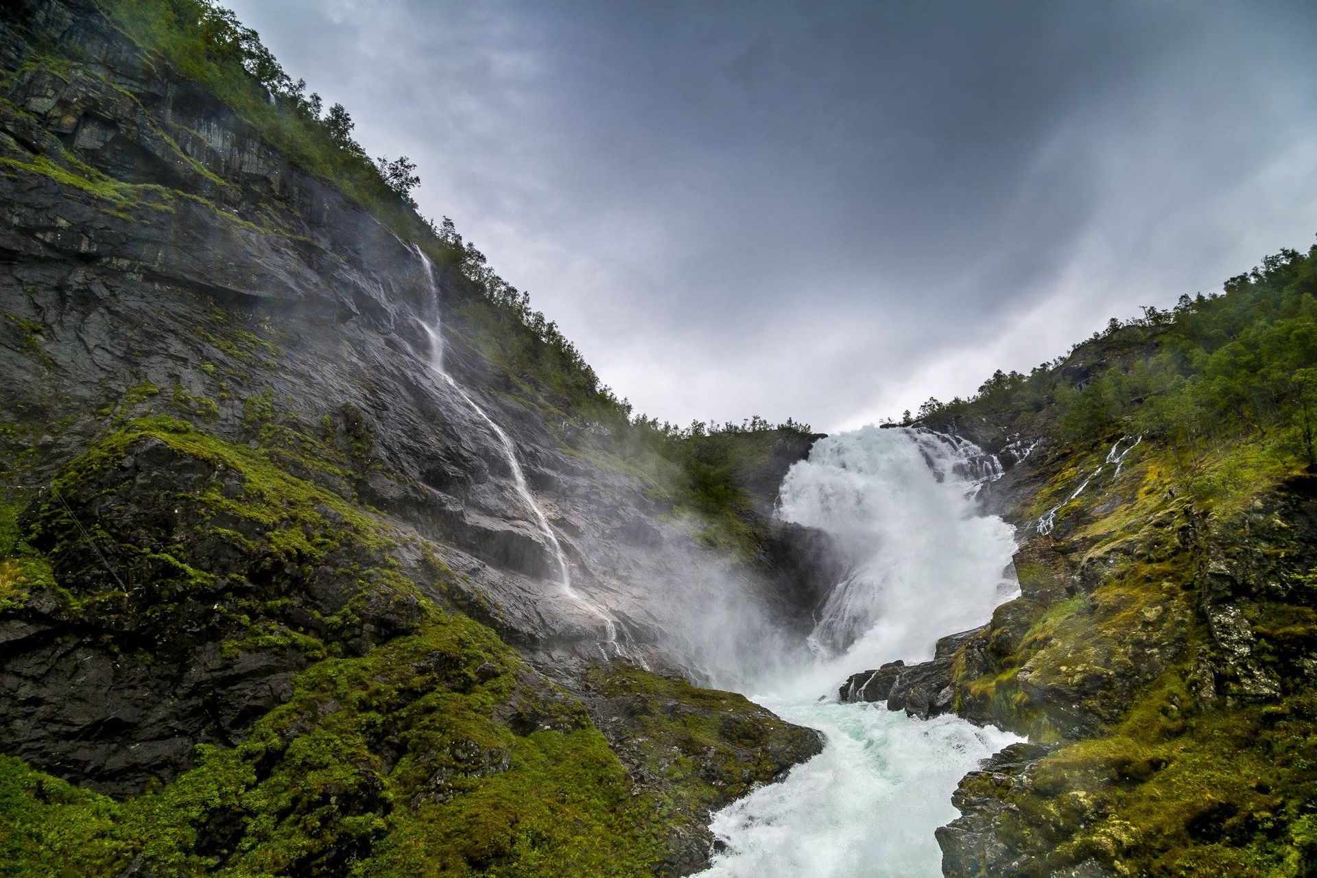 Водопад Къесфоссен Норвегия фото